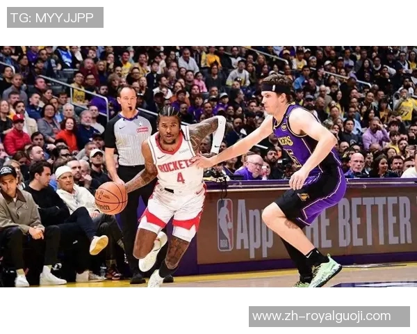 尼克斯与湖人全场激战回顾球星表现与精彩瞬间一网打尽